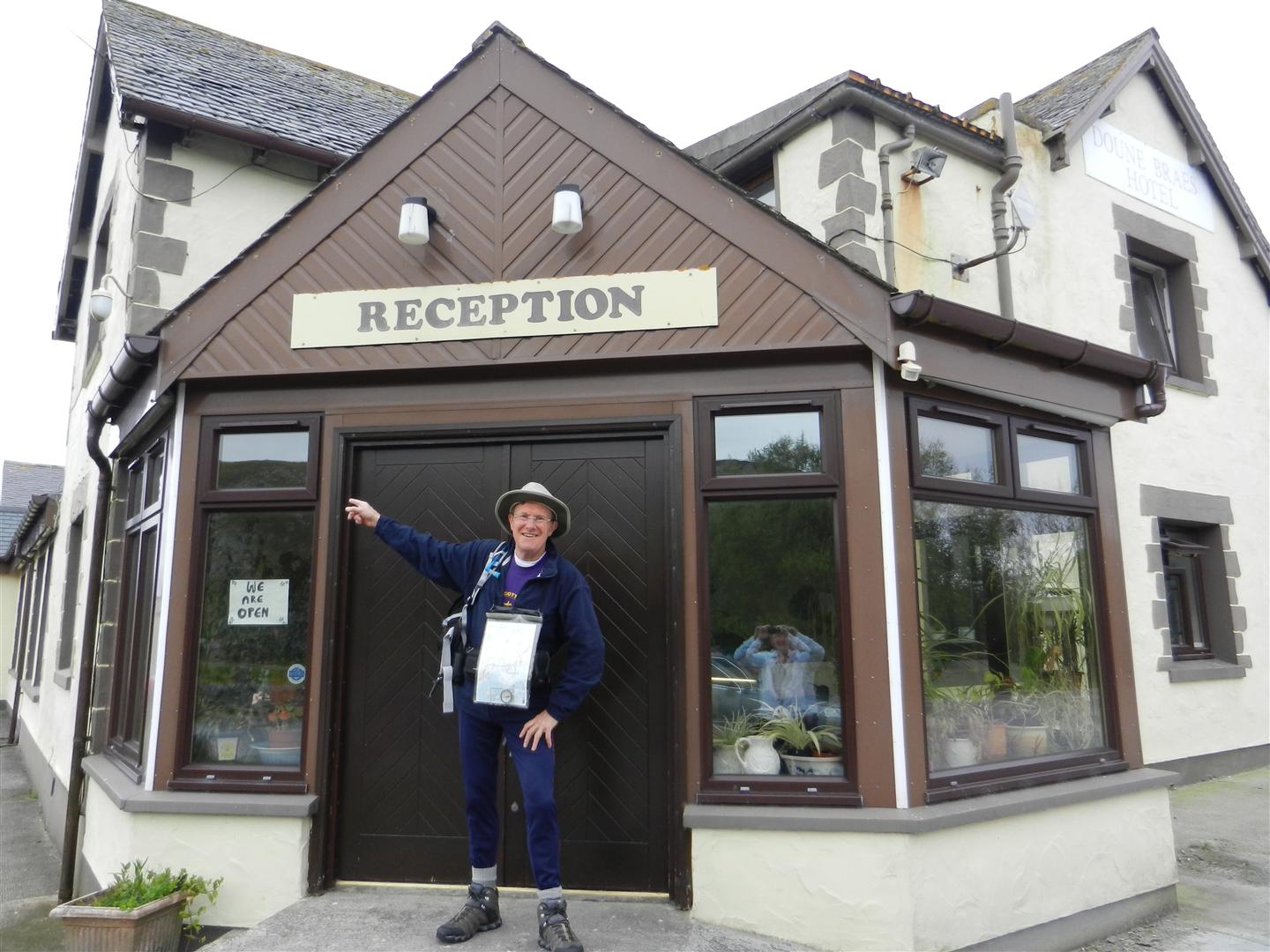 Day 04 - Leaving The Doune Braes Hotel, 22/06/11